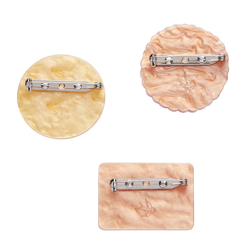 Erstwilder Brooch London Calling A Biscuit Or Three